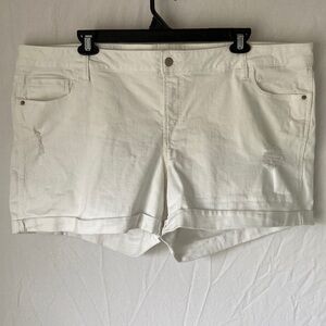 Old Navy Boyfriend White Jean Distressed Shorts Size 24 plus